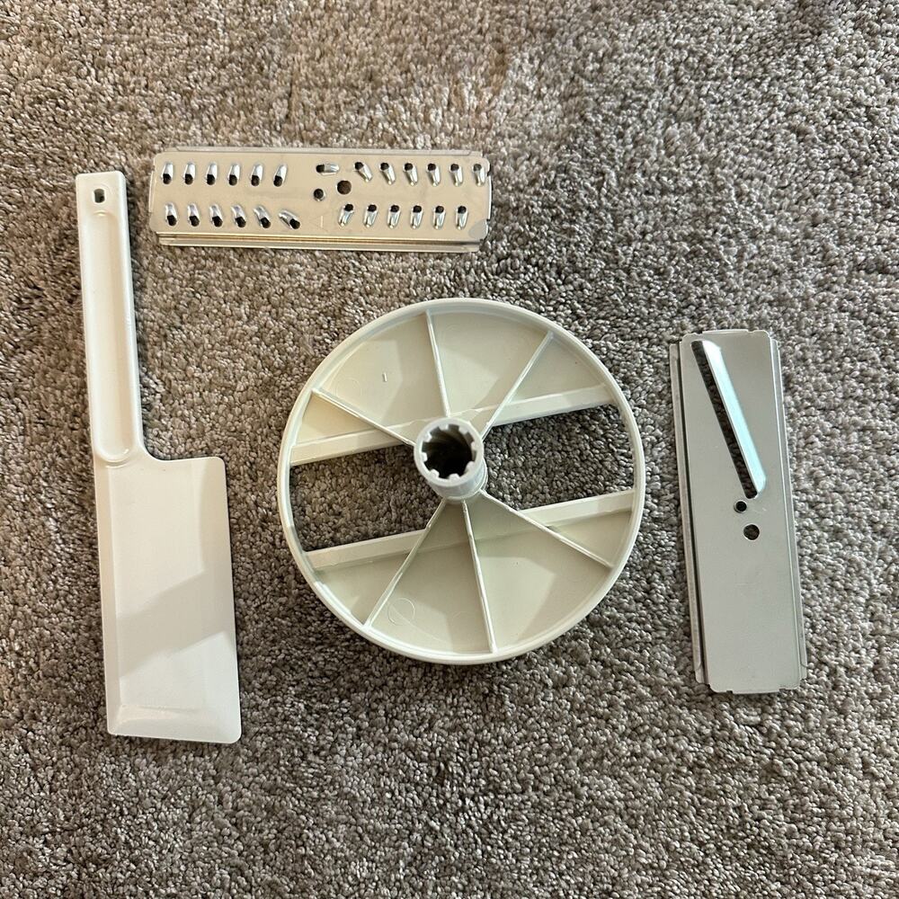 Regal La Machine V813 Food Processor Grater Blade Blades with Plastic Disc